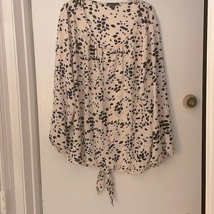 NWOT West Kei Casyia Front Tie Blouse